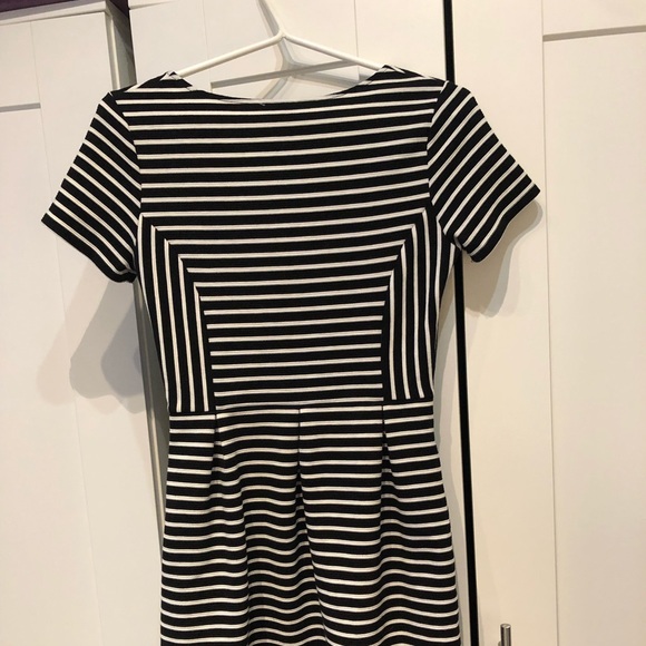Women’s short striped dress - Picture 2 of 2